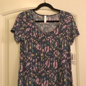 LulaRoe Classic T - XS